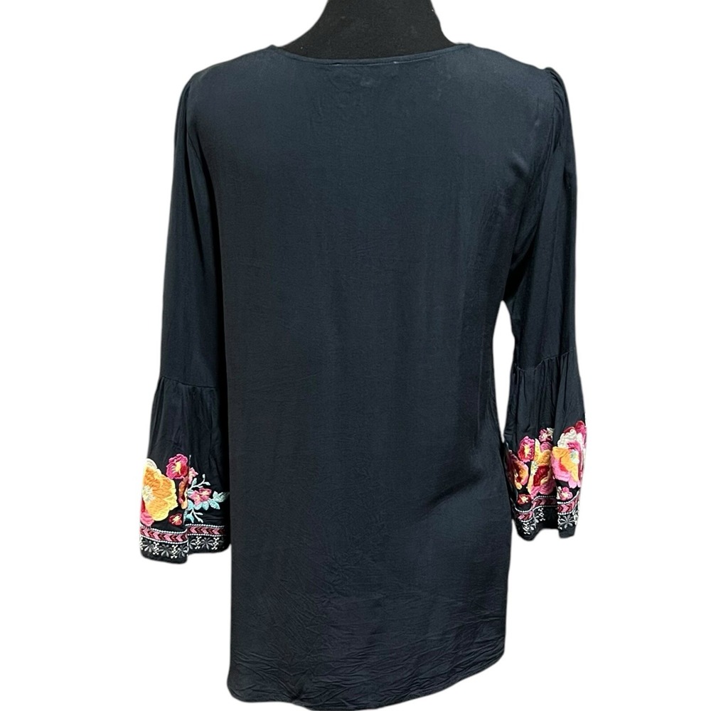 Andree By Unit Floral Embroidered Tunic Top Size Small Boho Bell Sleeves Black - Picture 5 of 10